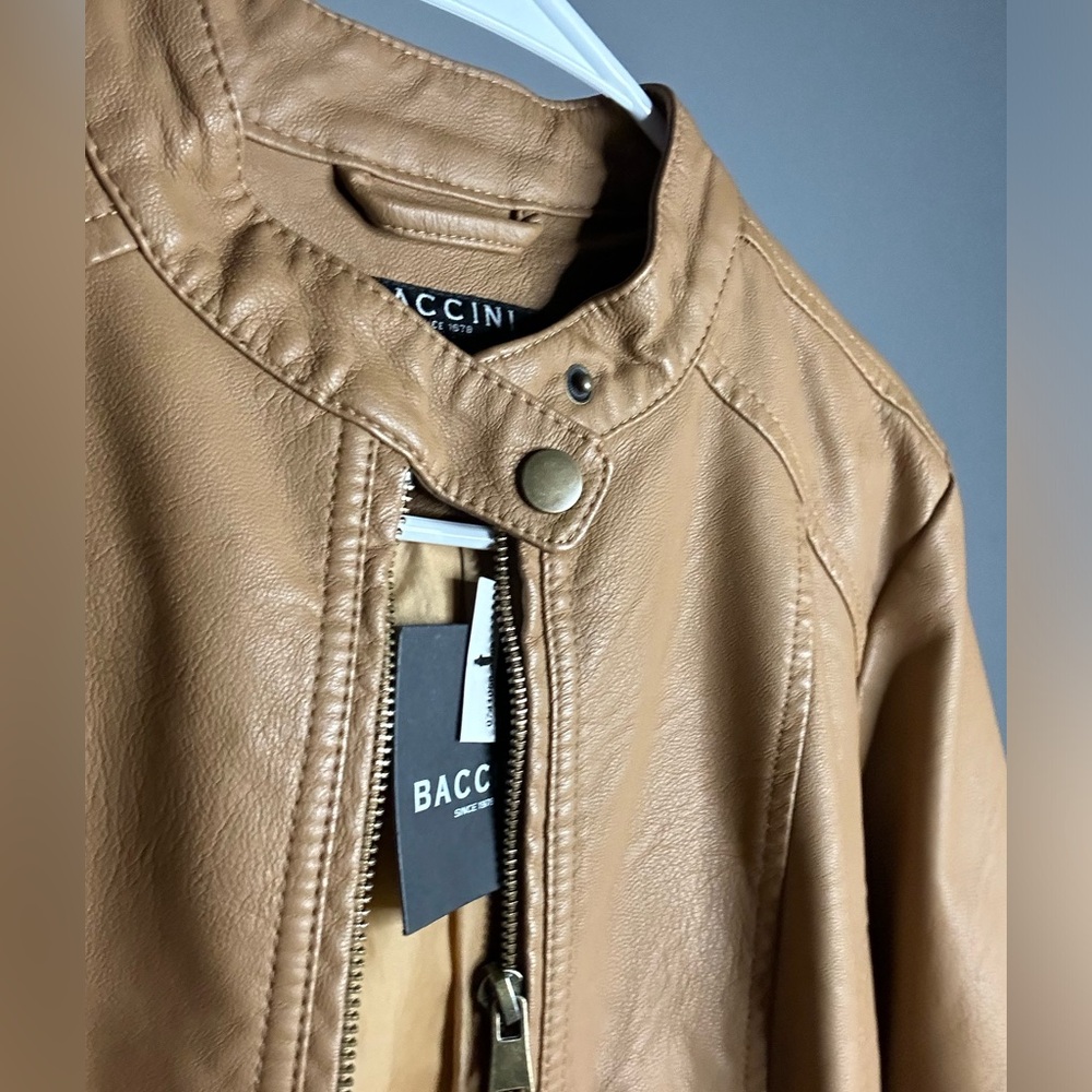 Baccini Vegan Leather Moto Jacket Camel Tan Zip Front Minimalist Chic Small NWT - Picture 3 of 3